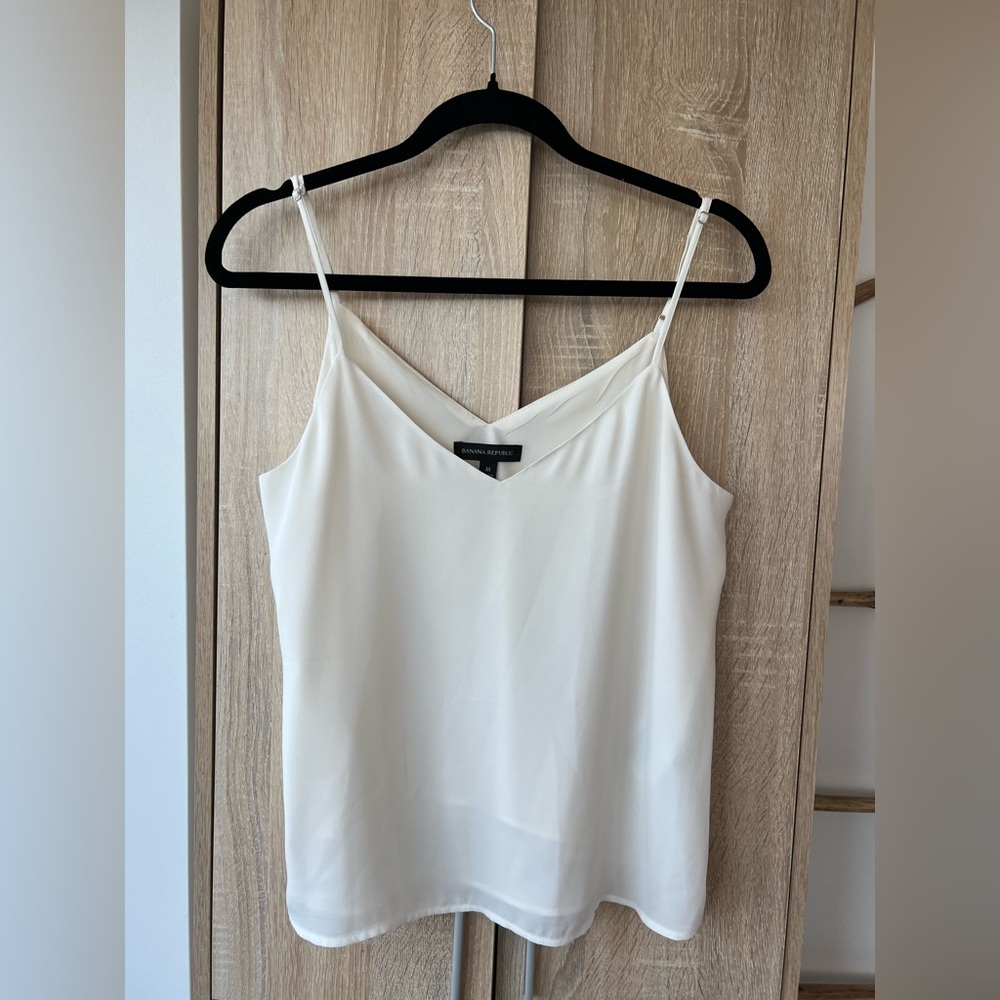 Banana Republic Solid Strappy Camisole in Ivory White, Size M